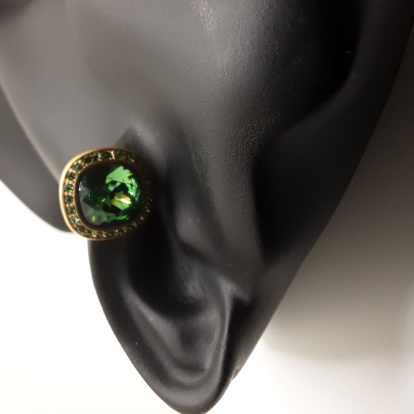 Vintage Givenchy Green Crystal Clip-on Earrings - Picture 10 of 16